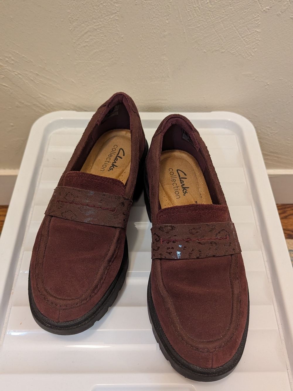Clarks Women's Burgundy Suede Penny Loafers